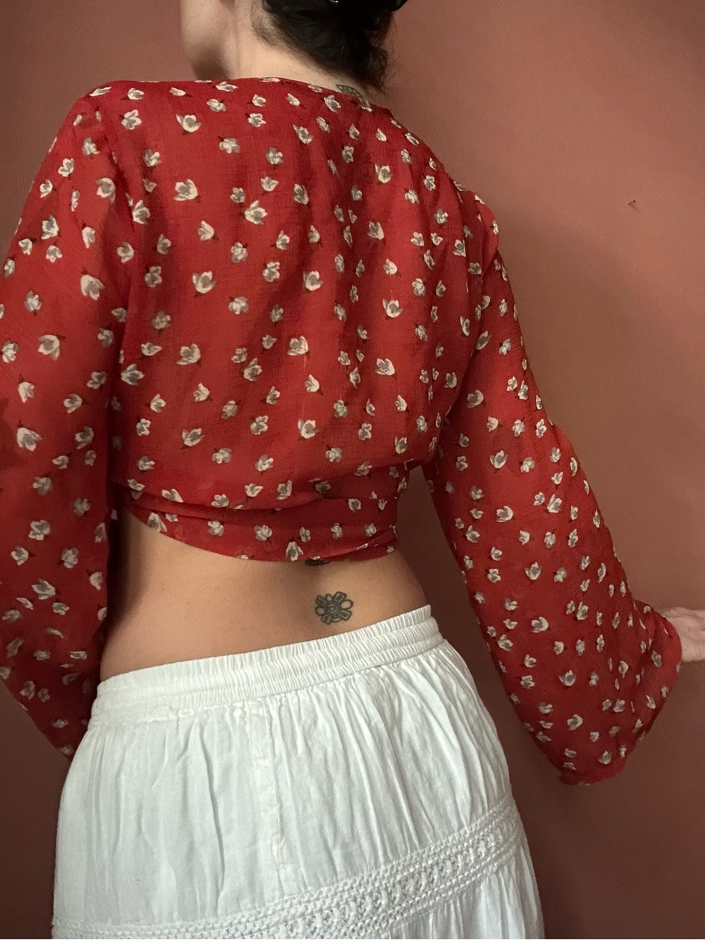 Red floral wrap top with bell sleeves - Picture 4 of 5